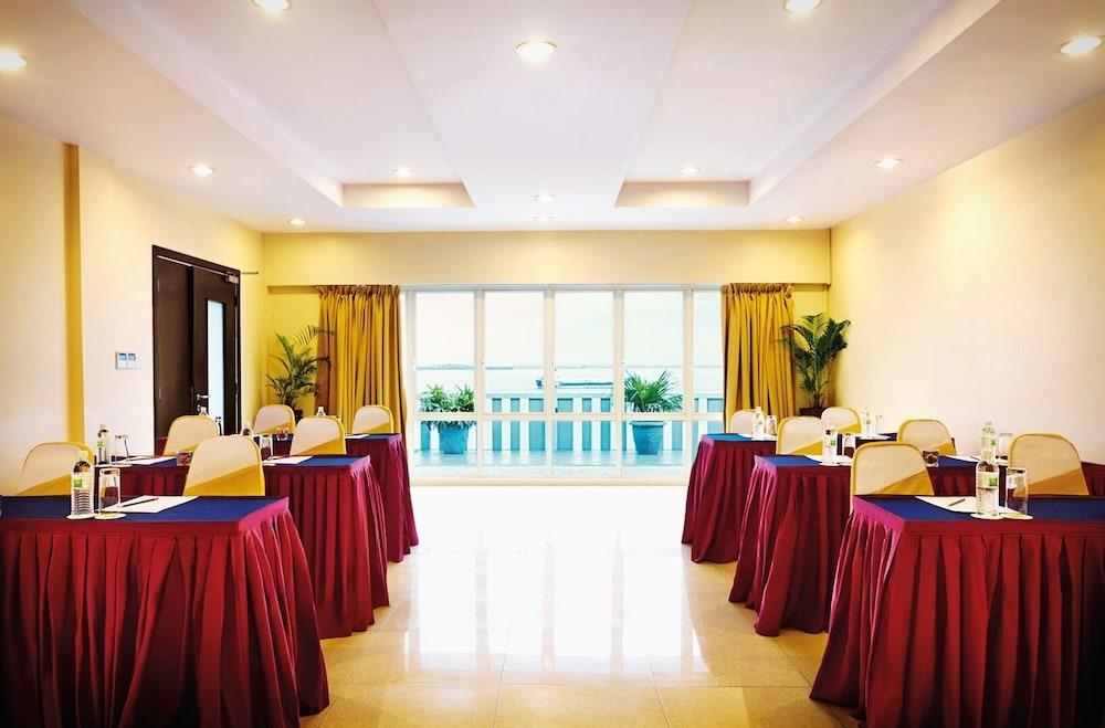 The Elopura Hotel Sandakan Bagian luar foto