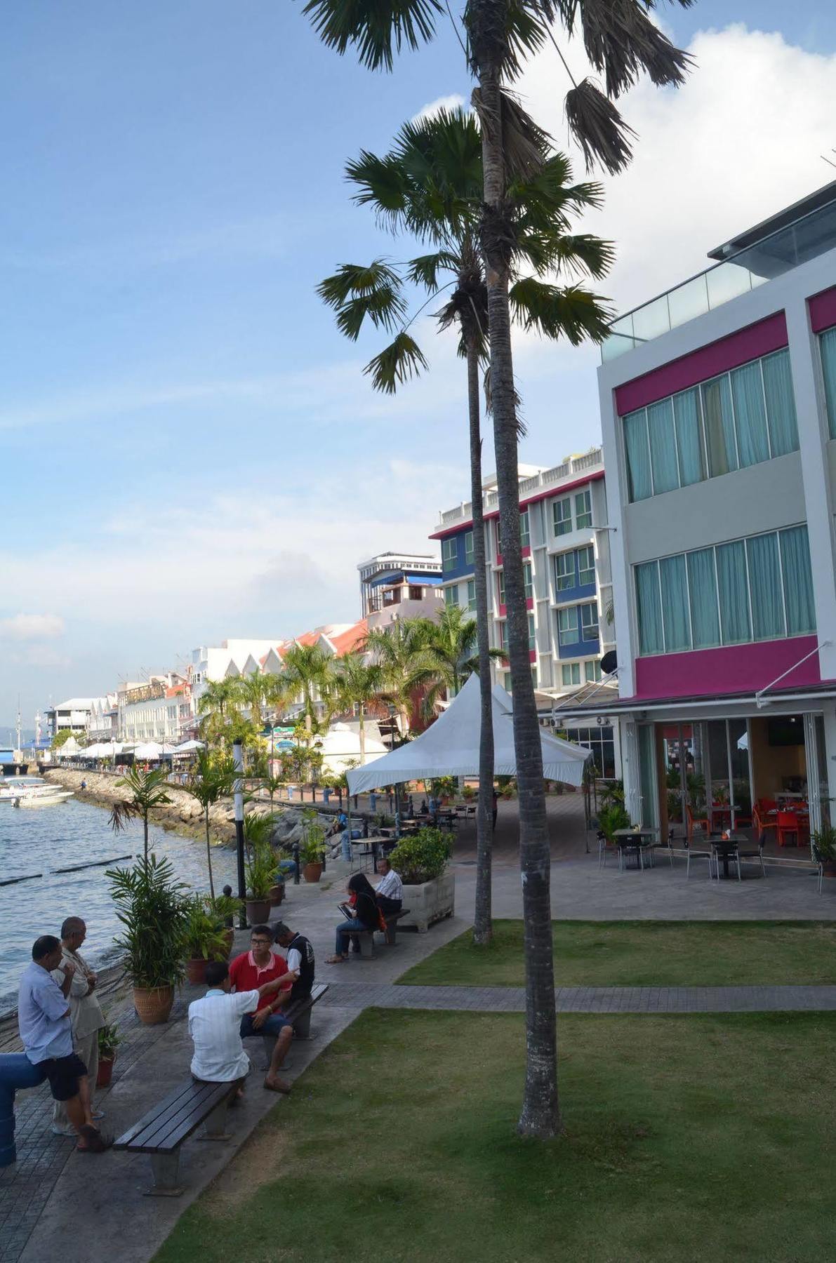 The Elopura Hotel Sandakan Bagian luar foto